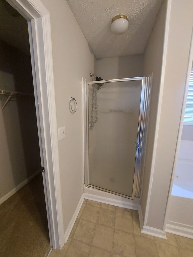 Building Photo - 300 Waterdown Dr