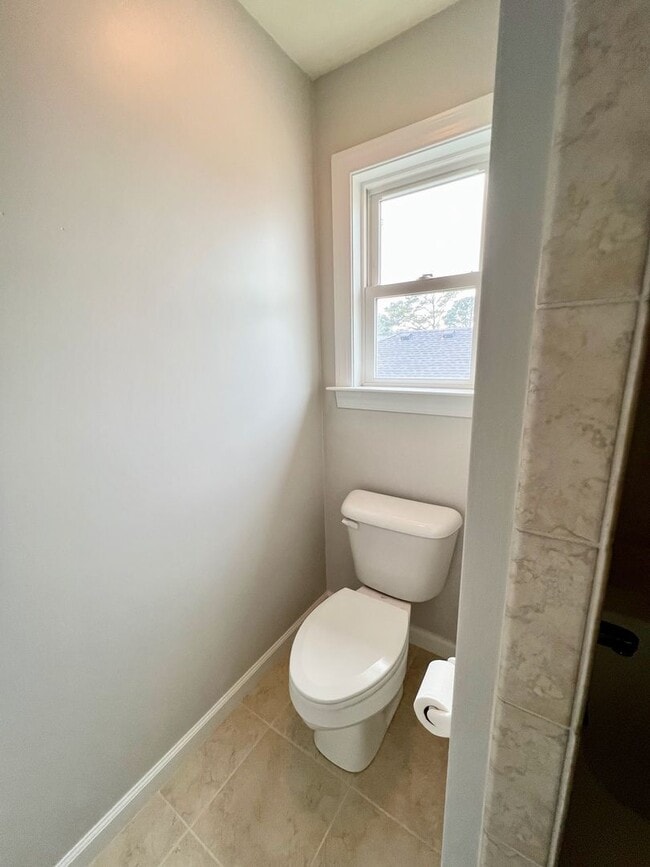 Building Photo - 3BD/3.5BA Condo w/ Garage in Chicks Beach!...