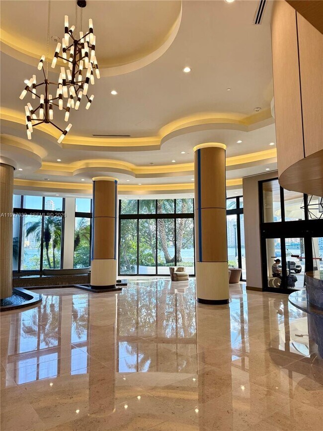 Building Photo - 2800 Island Blvd