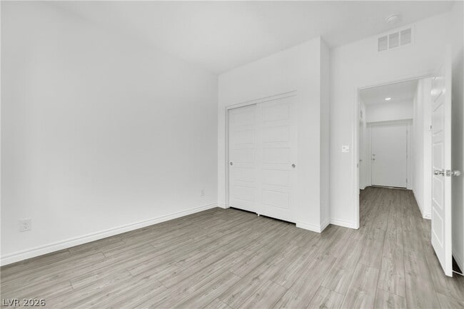 Building Photo - 600 N Carriage Hill Dr