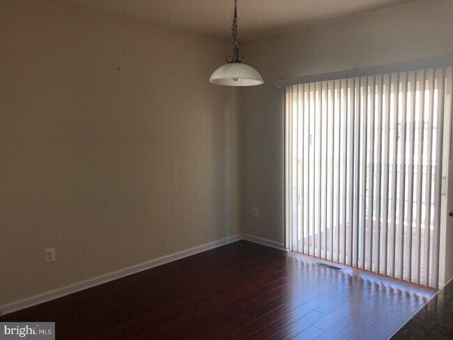 Building Photo - 7242 Brinley Way