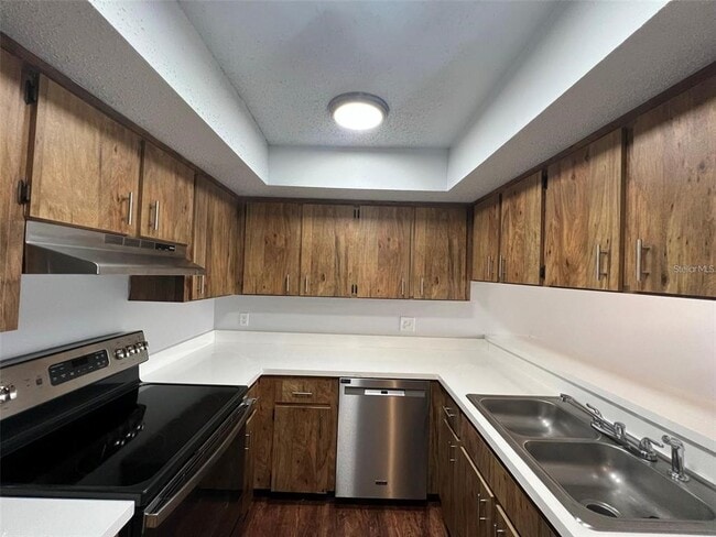 Building Photo - 3151 Bloomingdale Villas Ct