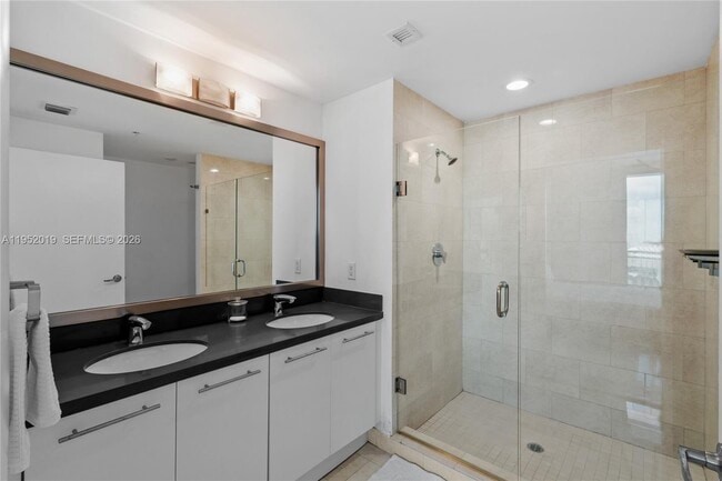 Building Photo - 90 SW 3rd St