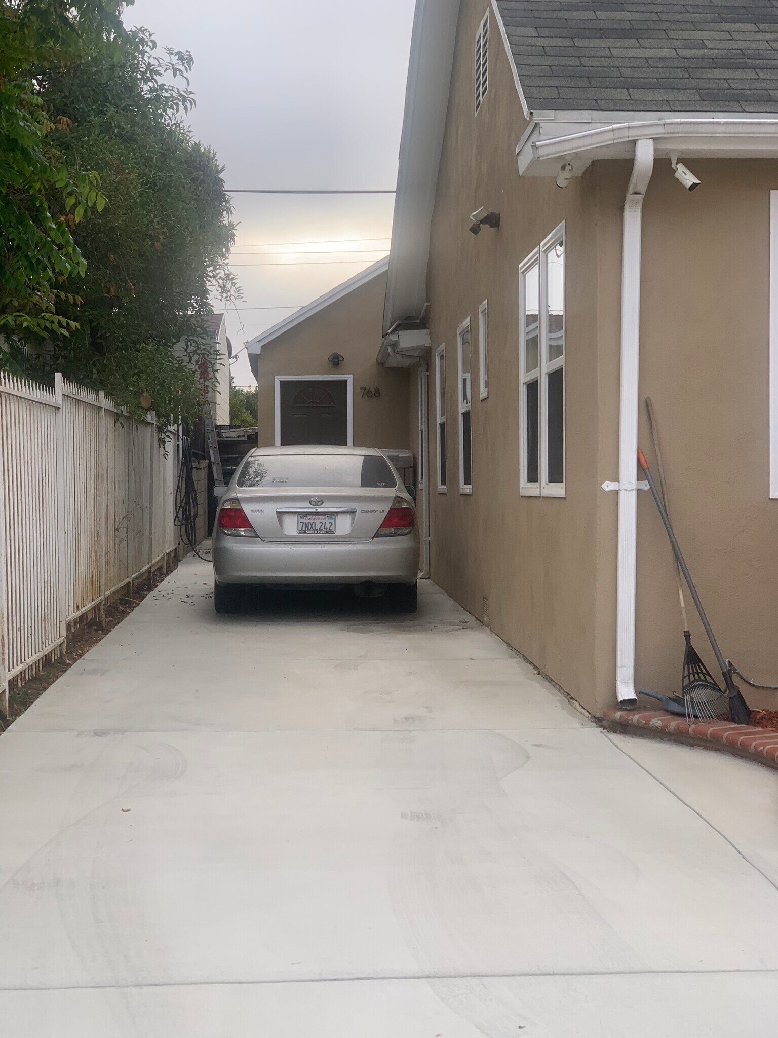 Building Photo - 766 N Alexandria Ave