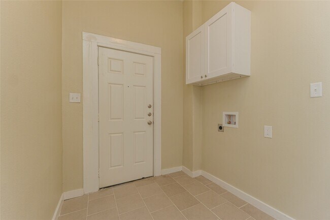 Building Photo - 1219 33rd St