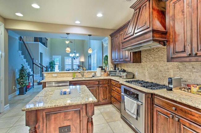 Building Photo - 4745 Durham Dr