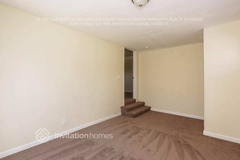 Building Photo - 1118 S Exmoor Ave