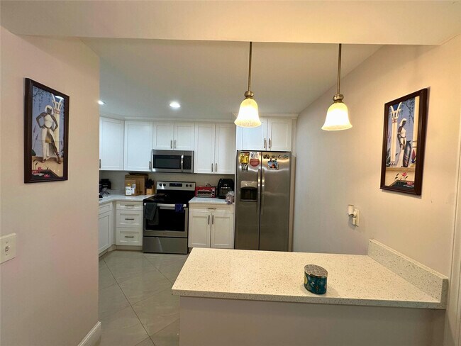 Building Photo - 2420 Deer Creek Country Club Blvd