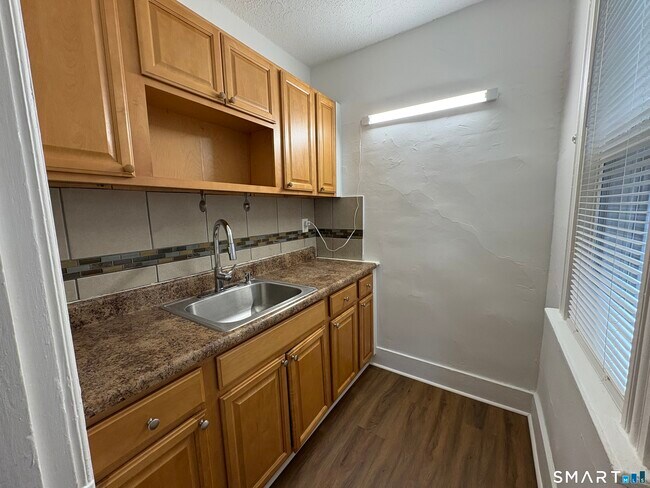 Building Photo - 205 Farren Ave