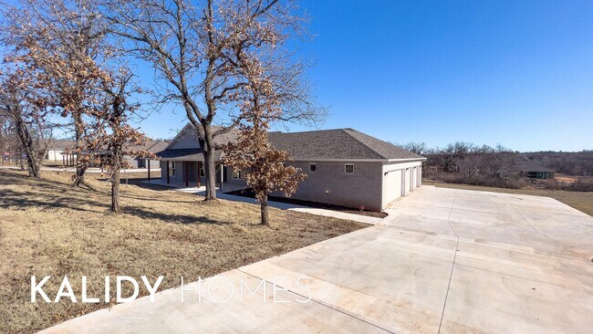 Building Photo - 1832 Kalidy Dr