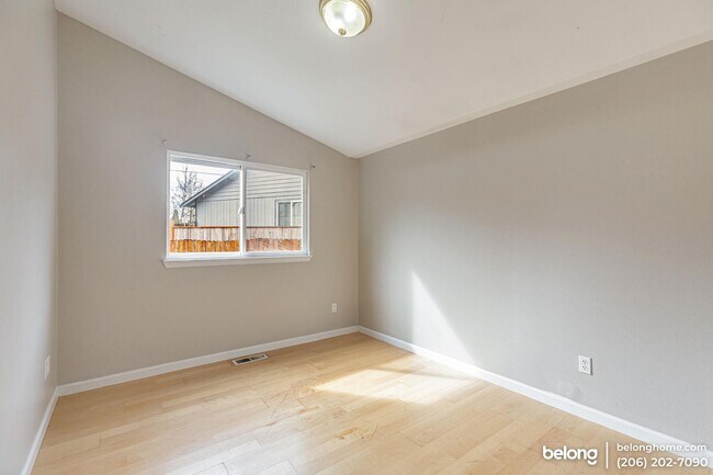Building Photo - 6405 73rd Ave NE