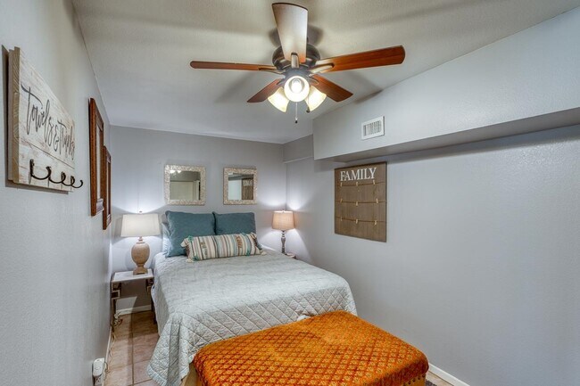Building Photo - 303 Granite Shoals Ln