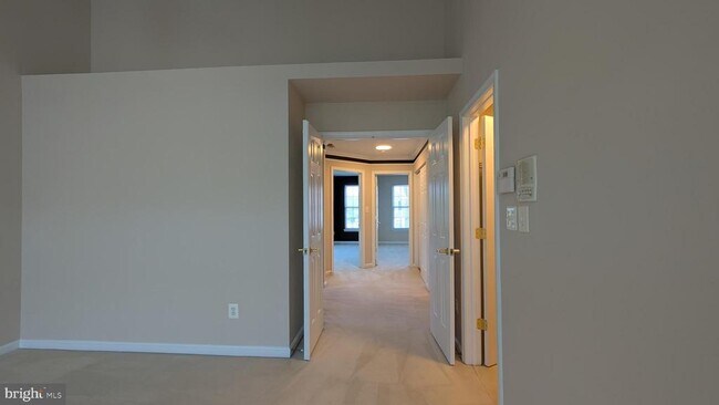 Building Photo - 42681 Rolling Rock Square