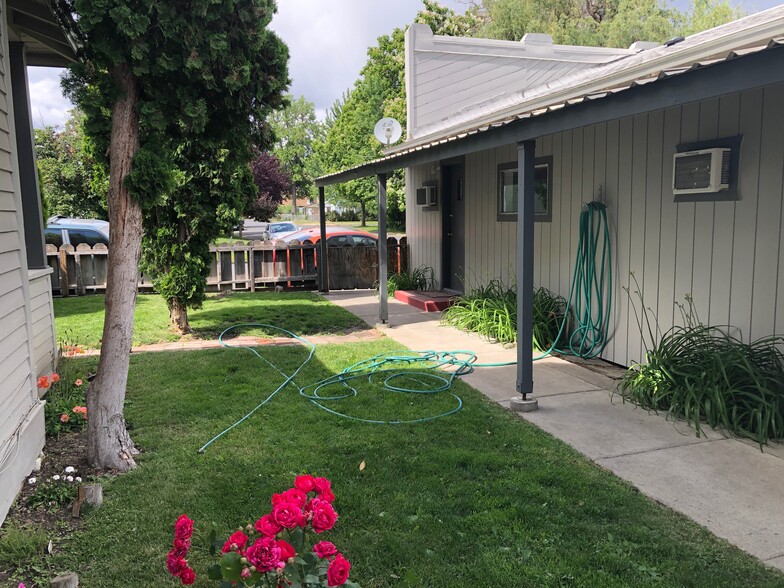 Building Photo - 302 Union St