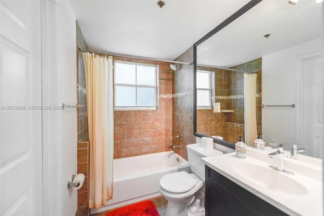Building Photo - 3245 NE 184th St