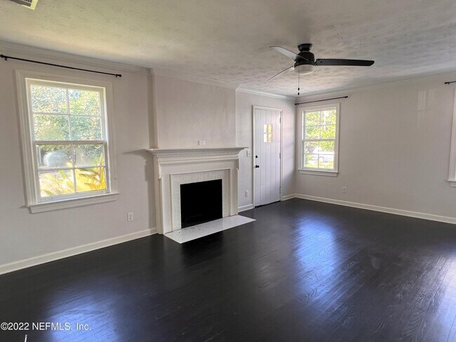Building Photo - 4743 Kerle St