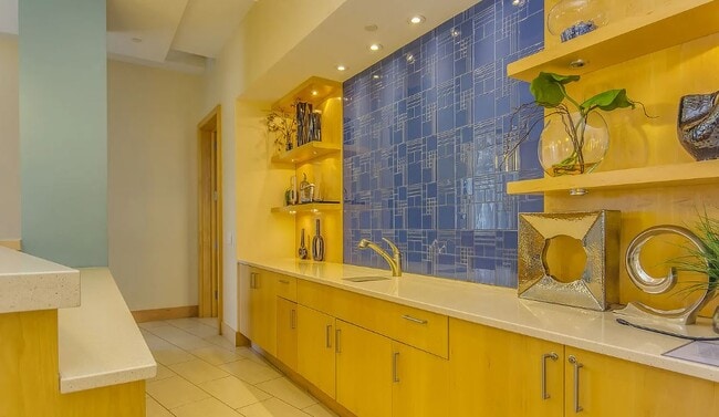 Building Photo - 475 K St NW