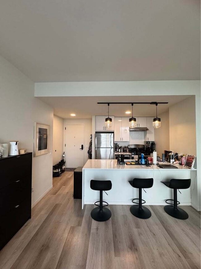 Building Photo - 88 E Wacker Pl