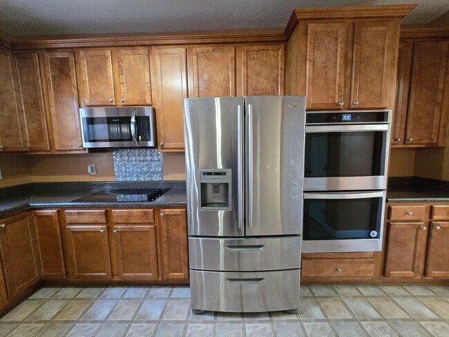 Building Photo - 36 Randolph St