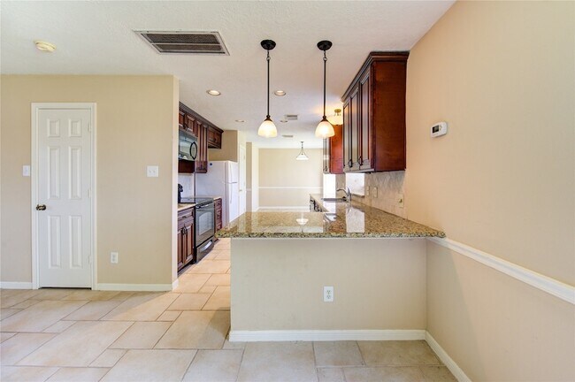 Building Photo - 4219 Margate Dr
