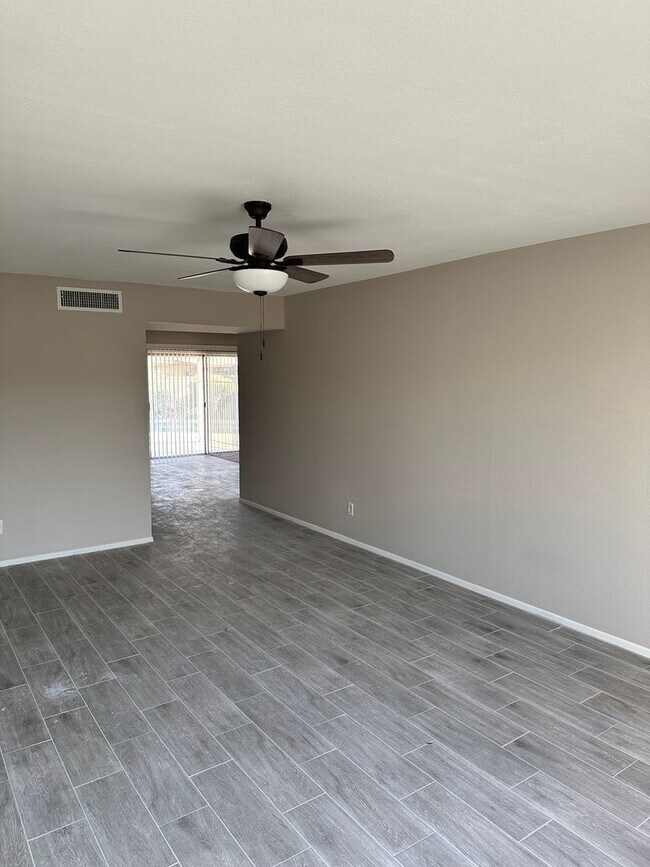 Building Photo - Newly remodeled Tempe 3 bed / 2 bath home ...