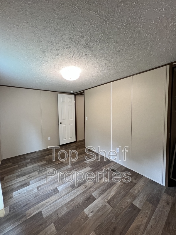 Building Photo - 443 Rocky Ridge Ln