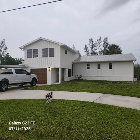 Primary Photo - 322 Darst Ave