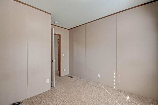 Building Photo - 33940 Ansley Rd