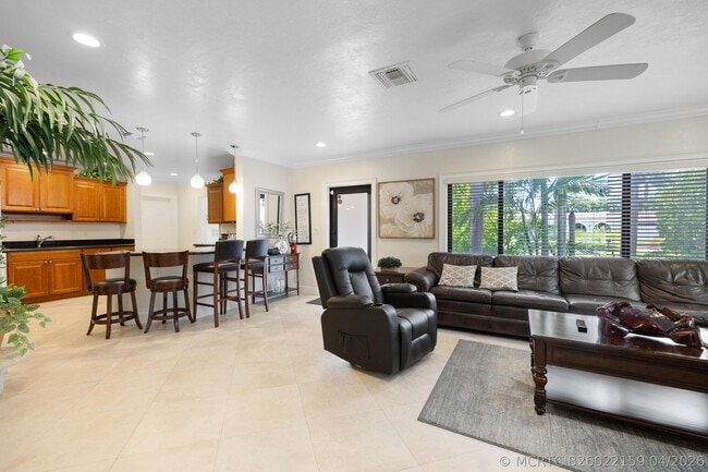 Building Photo - 3211 Seaward Dr
