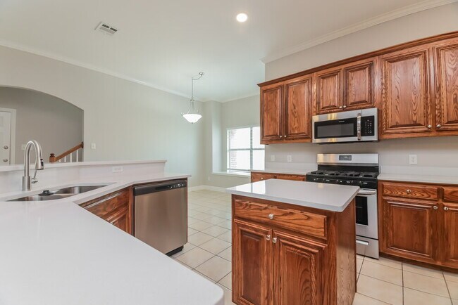 Building Photo - 1301 Maverick Ln