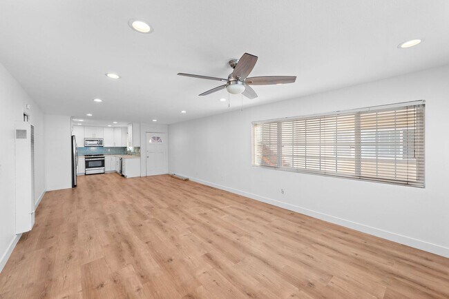 Building Photo - 137 Avenida Mateo