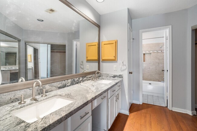 Building Photo - 3006 Stargrass Ct