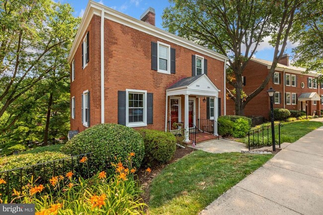 Building Photo - 2941 S Dinwiddie St