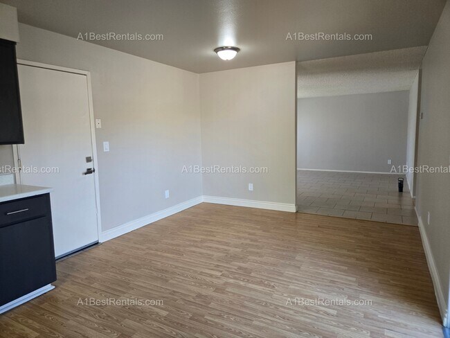 Building Photo - 5025 Estates Dr
