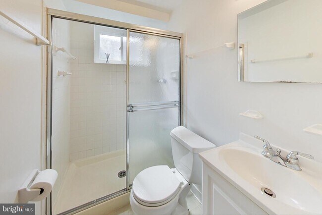 Building Photo - 6515 E Halbert Rd