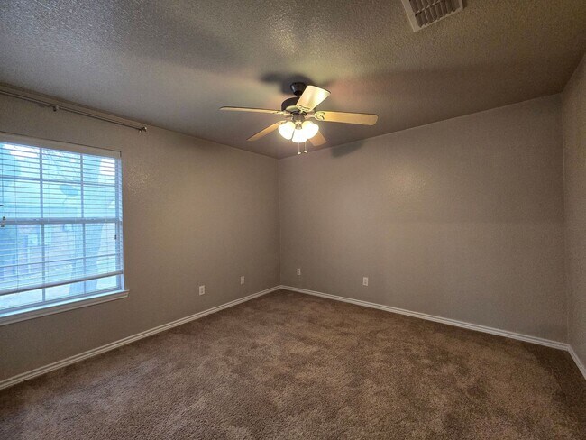 Building Photo - 5609 Hunters Ridge Trail