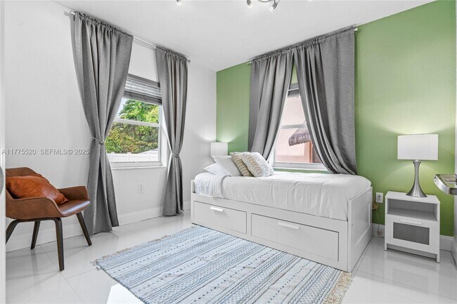 Building Photo - 775 NW 44th St