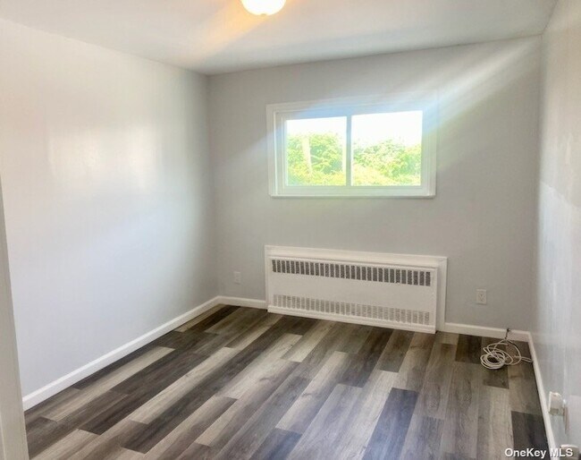 Building Photo - 354 Beach 48th St