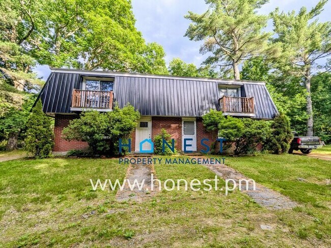 Building Photo - 1074 Hallowell Litchfield Rd