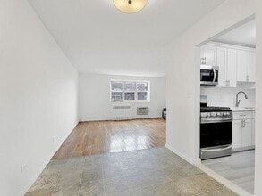 Building Photo - 88-08 151st Ave