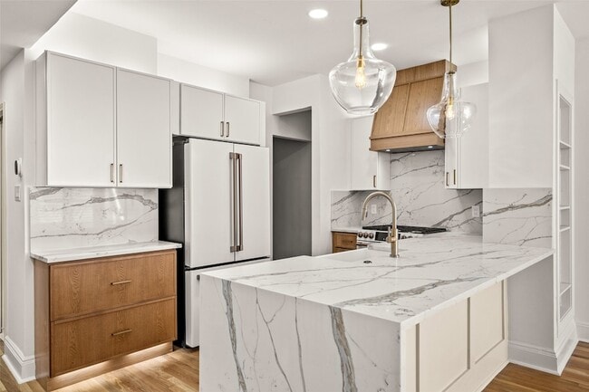 Building Photo - 4030 Gilbert Ave