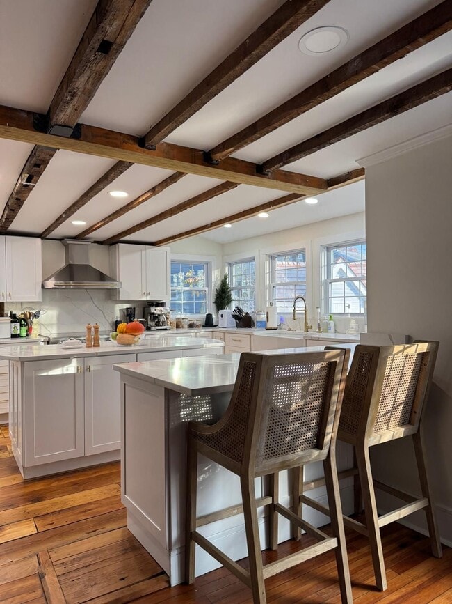 Building Photo - 354 Highland Ave