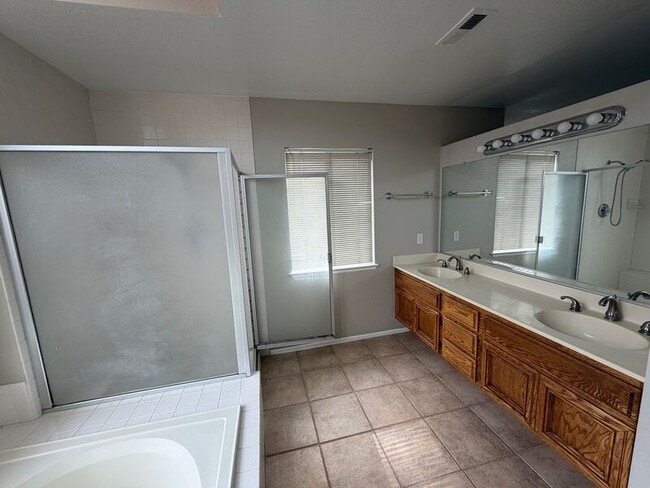 Building Photo - 30311 Silver Ridge Ct