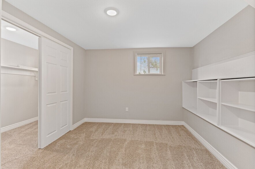 Building Photo - 12992 W Jewell Cir