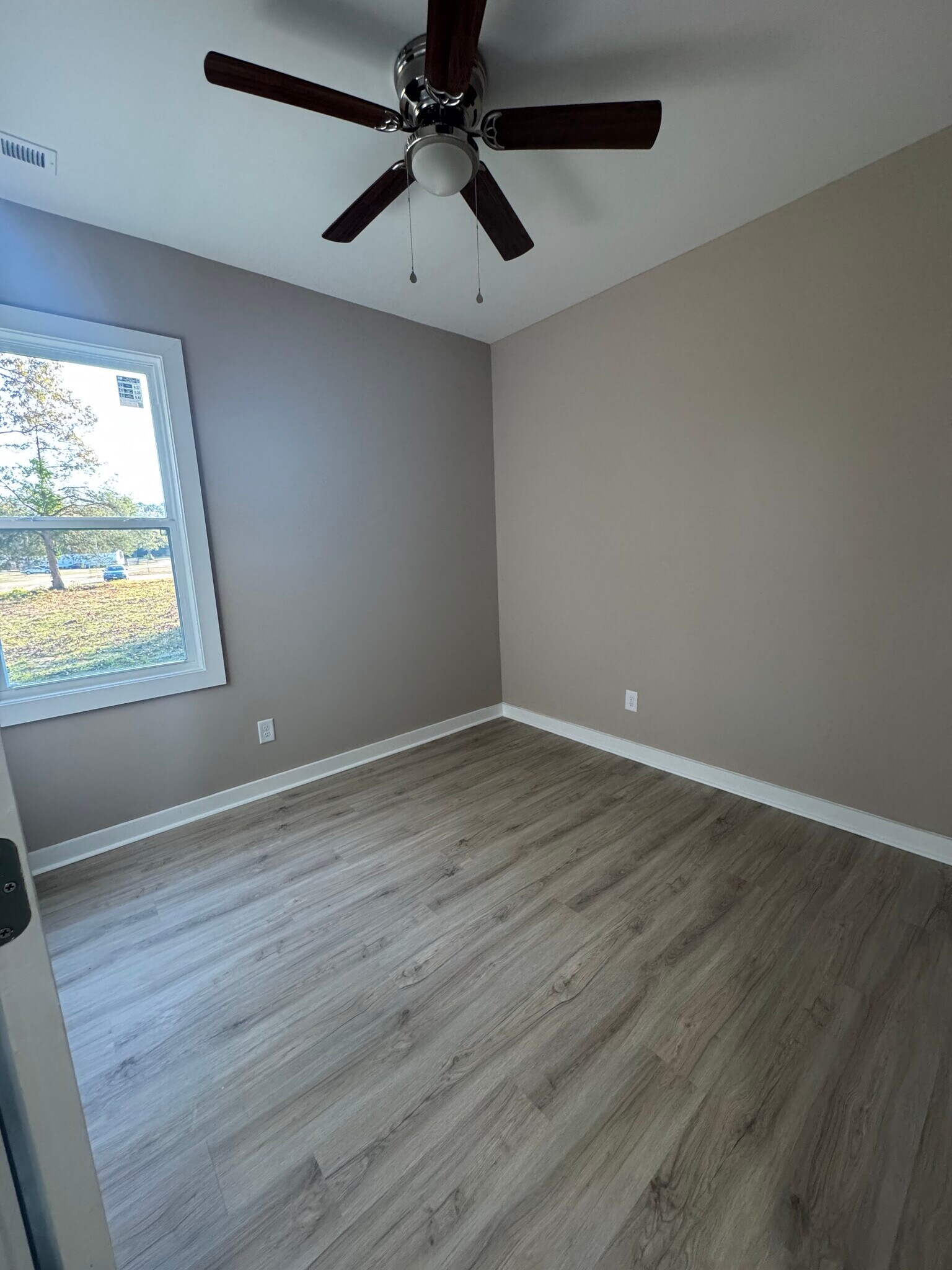 First bed room - 1321 Camden Rd