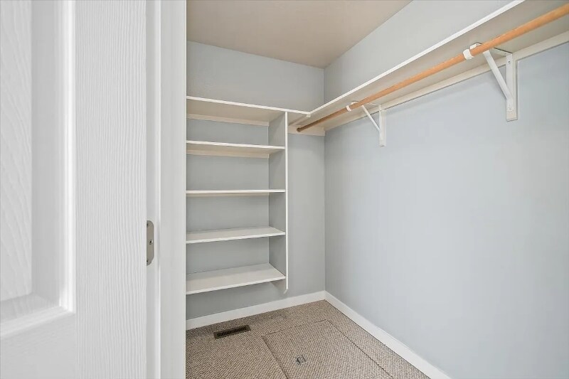 Building Photo - 2114 N Rosedust Dr