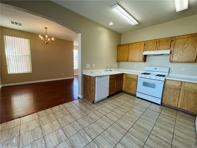 Building Photo - 2636 Living Rock Ave