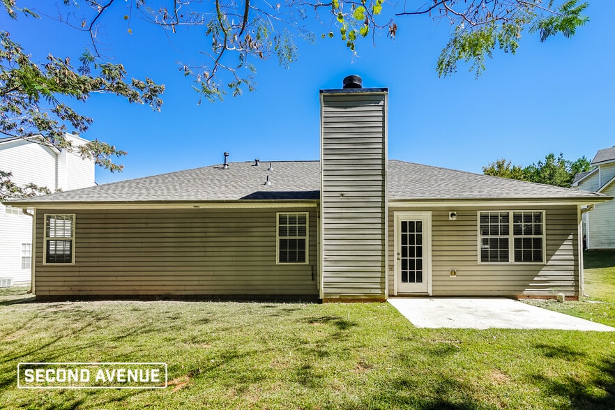 Building Photo - 10784 Knotty Pine Pl