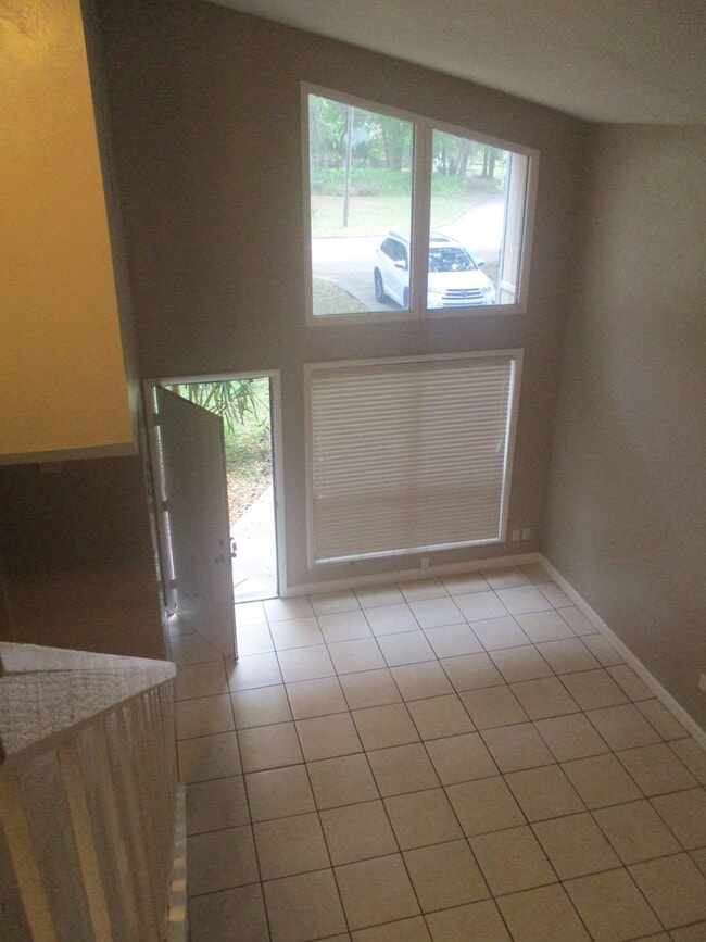 Building Photo - 3BR/2BA Home with Bonus/Game Room in Quiet Residential Neighborhood