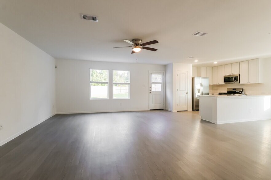 Building Photo - 1705 Lofty Cedar Ct